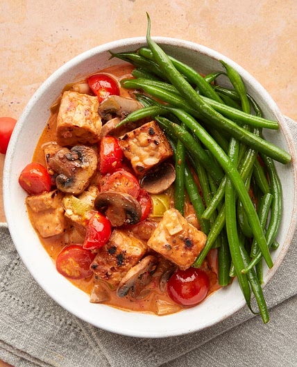 MC - Creamy sun-dried tomato pesto & tempeh casserole