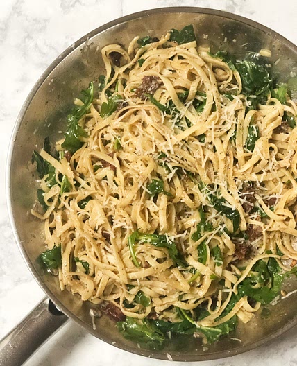 Chrissy Teigen's Lemony Arugula Spaghetti Cacio E Pepe