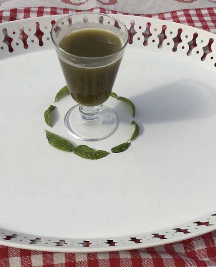 Zucchini and Apple Juice