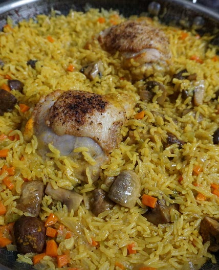 One Pan Turmeric Chicken and Rice