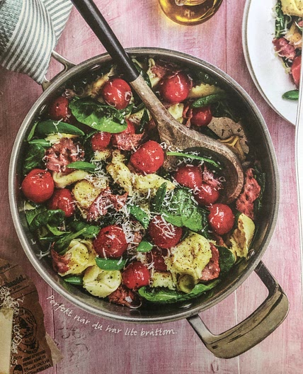 Färsk pasta med bacon o tomat