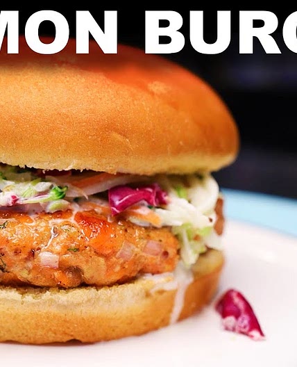 Salmon burgers & slaw
