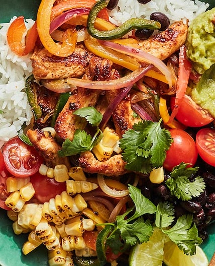 Easy Chicken Fajitas Bowl