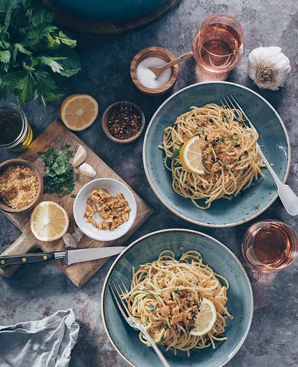 Spaghetti with Toasted Garlic, Breadcrumbs and Herbs