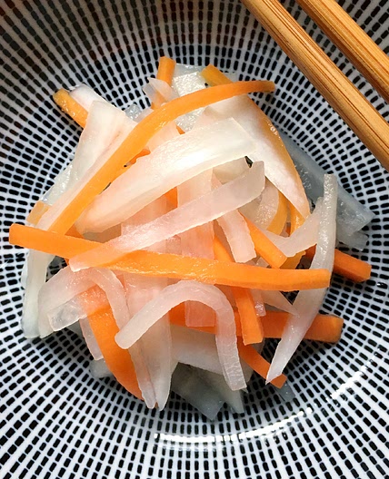 Simple Pickled Daikon & Carrots