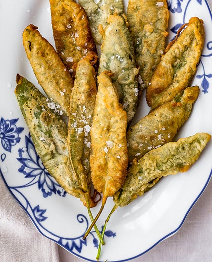 Fried sage leaves