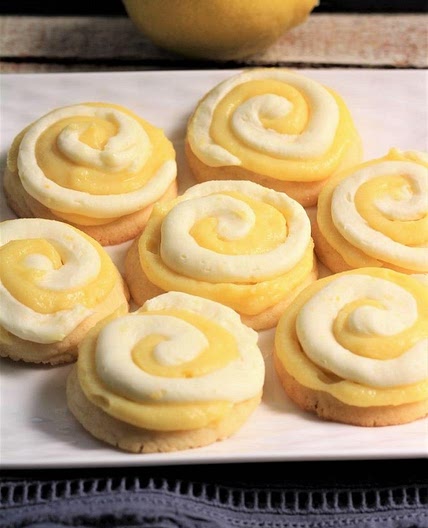 Crumbl 🙀 Lemon Cookies