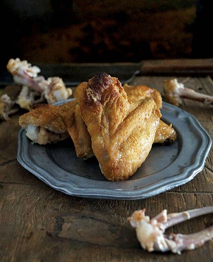 CRISPY BAT WINGS