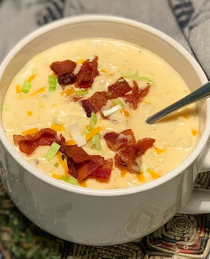 Cauliflower Bacon Chowder
