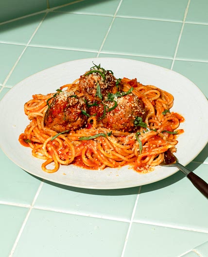 Chrissy Teigen’s Spaghetti and Meatballs 