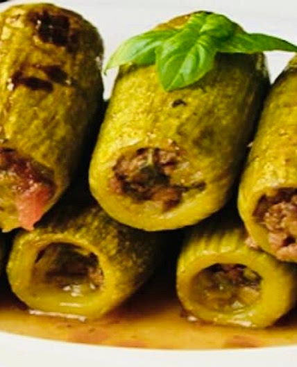 Stuffed Zucchini & Vine Leaves. (محشي كوسا وورق عنب بدون صلصة) 
