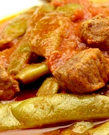 Loubyeh Blahme / Green Beans Stew /يخنة لوبية بلحمة 
