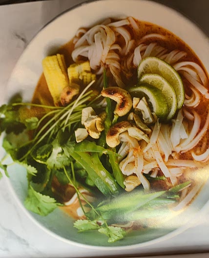 Baby sweetcorn and mange tout laksa
