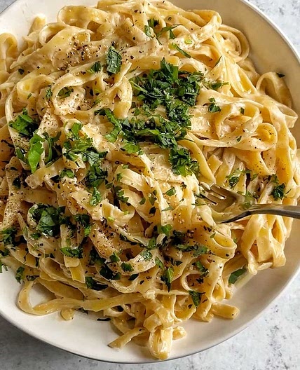 Vegan Roasted Garlic Alfredo Sauce!