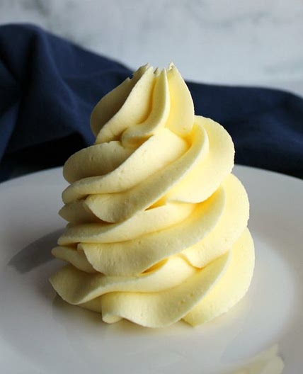 Lemon Sweetened Condensed Milk Buttercream