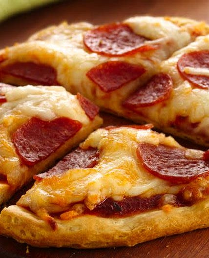 Fast and Easy Personal Lunch Pizza
