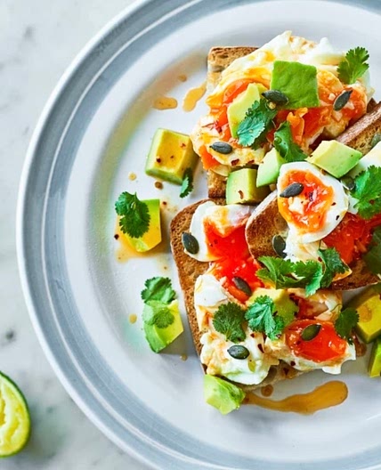 Smashed Eggs with Avocado and Chilli
