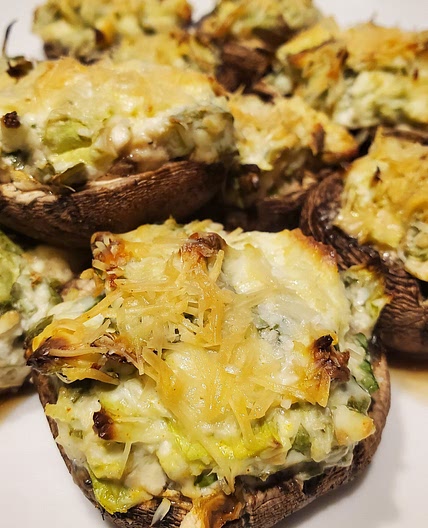 EASY Stuffed Mushrooms — Spicin' and Dicin'