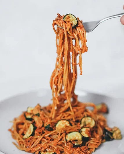 Roasted Red Pepper Pesto Pasta