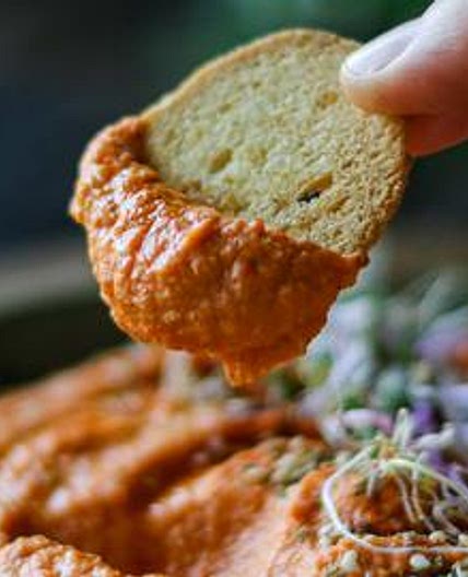 Roasted Garlic & Red Pepper Hummus