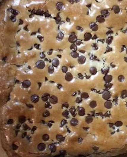 Gooey Chocolate Chip Cake