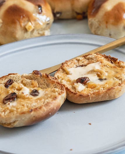 Vegan Hot Cross Buns — madeleine olivia