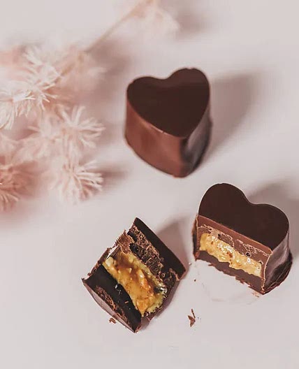 2-Ingredient Dark Chocolate Peanut Butter Cups