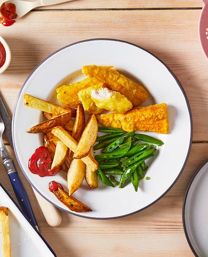 G - Homemade Fish Fingers, Chunky Chips & Mangetout