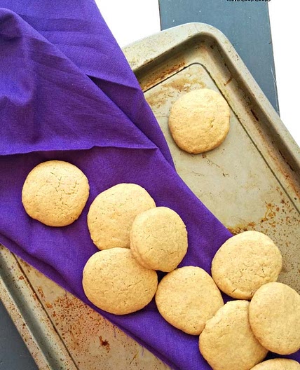 Homemade Vanilla Wafers