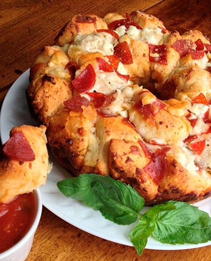 Easy Pull Apart Pizza Bread