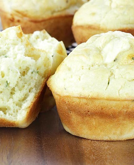 4-Ingredient Pop-up Rolls Recipe: Delicious & Fast (Super Fast!) Dinner Rolls Recipe