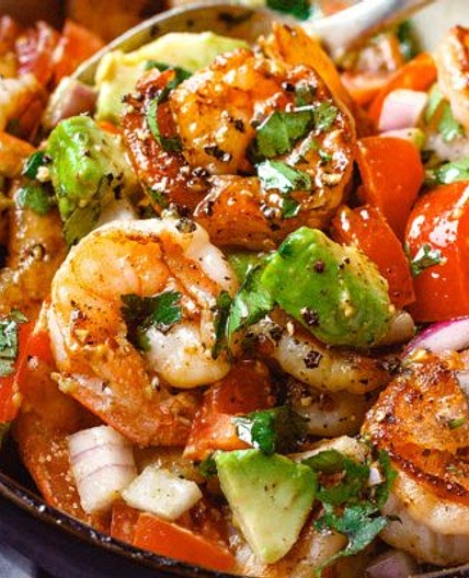 Easy Shrimp Avocado Salad with Tomatoes