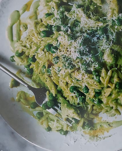 Lemony Pea and Yoghurt Orzo