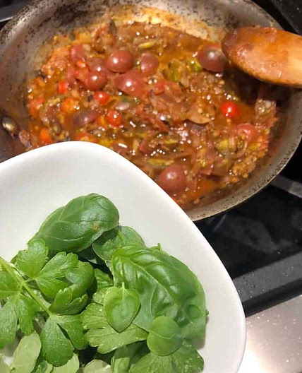 Quick, Fresh Pasta Sauce