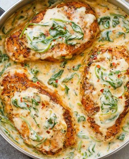 Boneless Pork Chops in Creamy Garlic Spinach Sauce