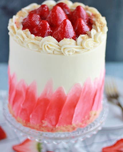 Strawberry Cheesecake Cake