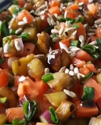 Ensalada de berenjena y tomate