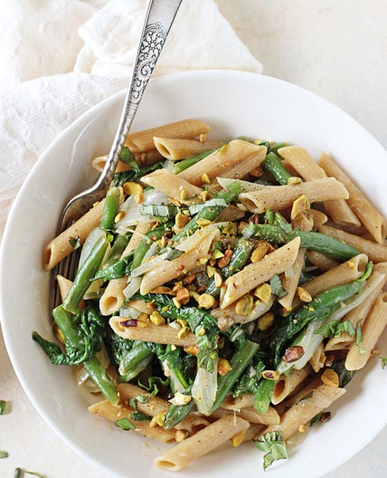 Lemon Garlic Pasta Skillet with Green Beans