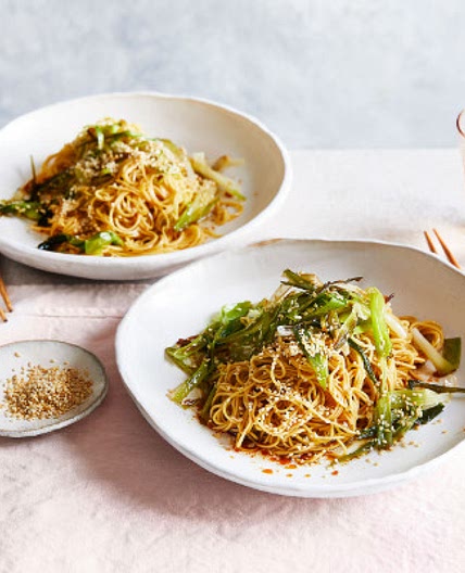 Salad onion oil noodles