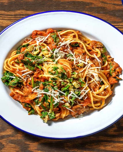 Lentil 'Bolognese' with Spinach, Mushrooms and Linguine