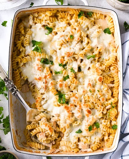 Dump and Bake Chicken Alfredo Casserole