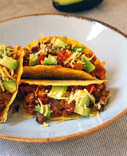 Vegetarische taco met avocado