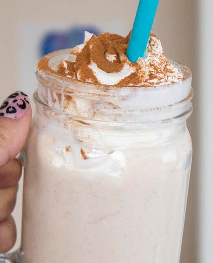 CINNAMON ROLL SMOOTHIE (HIGH FAT!)