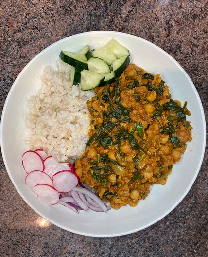Authentic Chickpea & Spinach Curry w Brown Rice & Side Salad