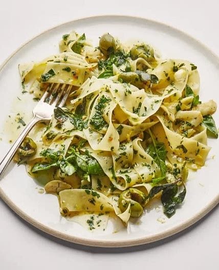 Garlic, Basil and Parsley Pasta