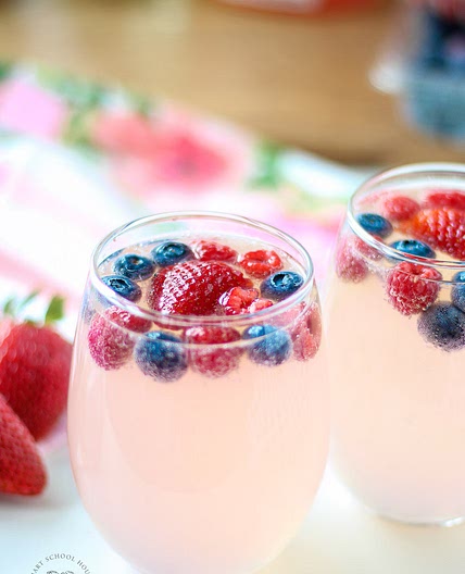 The BEST Moscato Punch Recipe with Raspberry Lemonade and Sprite!