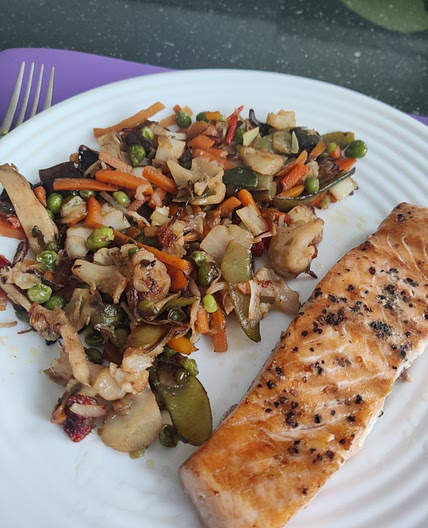 Salmon with vegetables