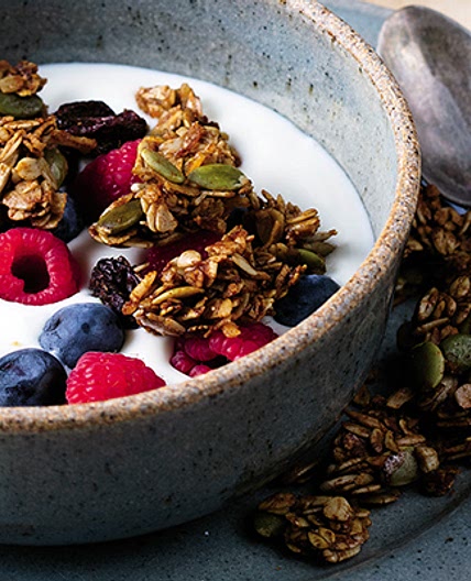 Ginger-Molasses Granola Recipe