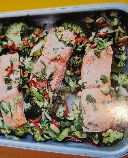 Steam Roasted Salmon & Broccoli