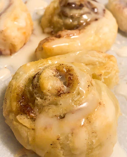 Flaky 5-Ingredient Cinnamon Rolls